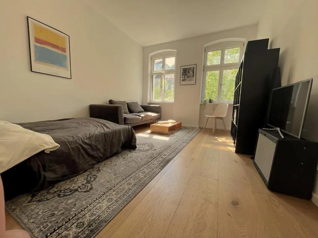 اتصالات Room In The Center Of Berlin 